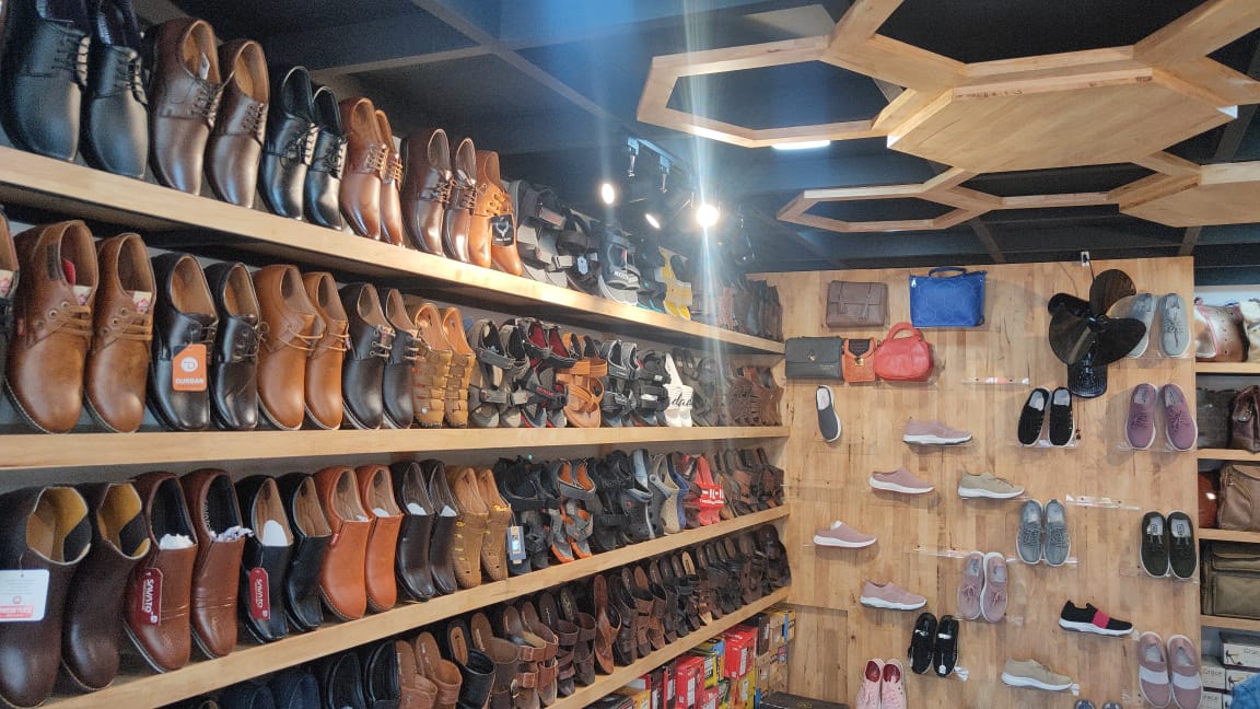 Veenus SHOE POINT - MANJERI